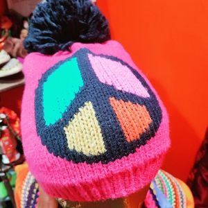 NWOT - No Boundaries Peace Sign Knit Beanie